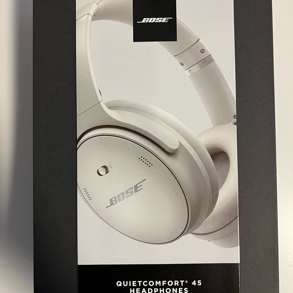 Bose noise cancelling headphone